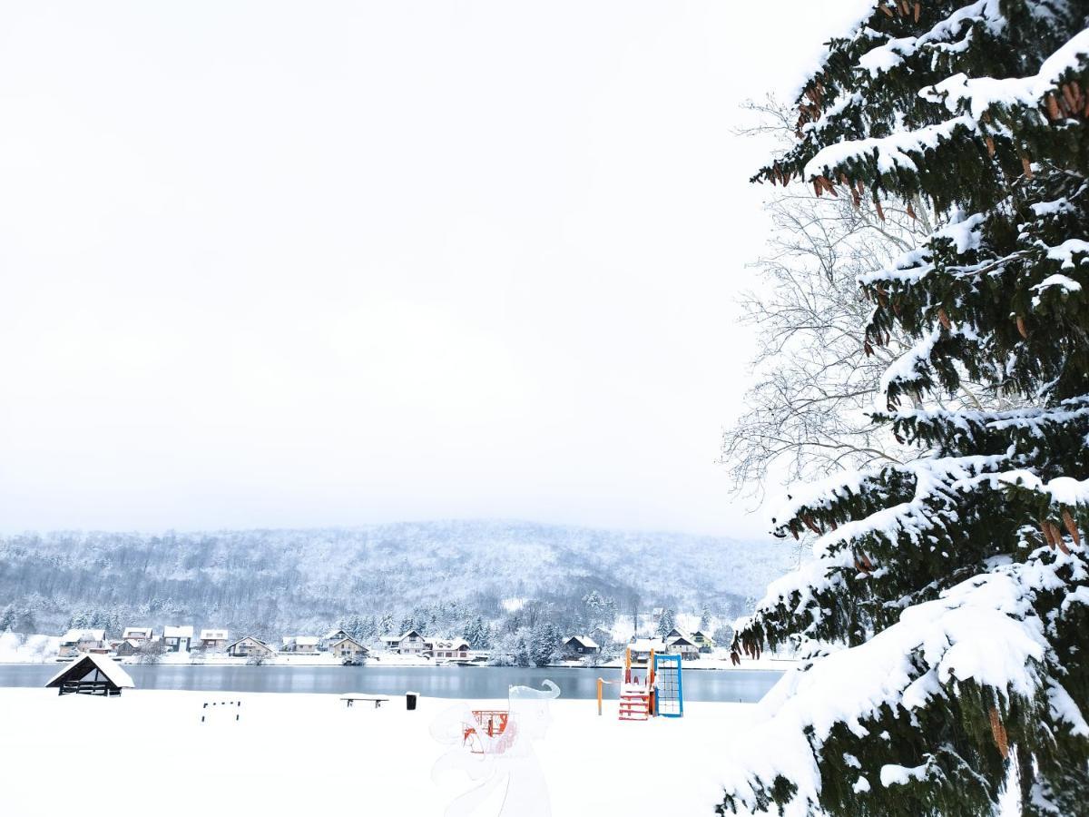 Vila Kosjenka On Lake Sabljaci โอกูลิน ภายนอก รูปภาพ